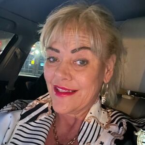 Meet your Posher, Linda